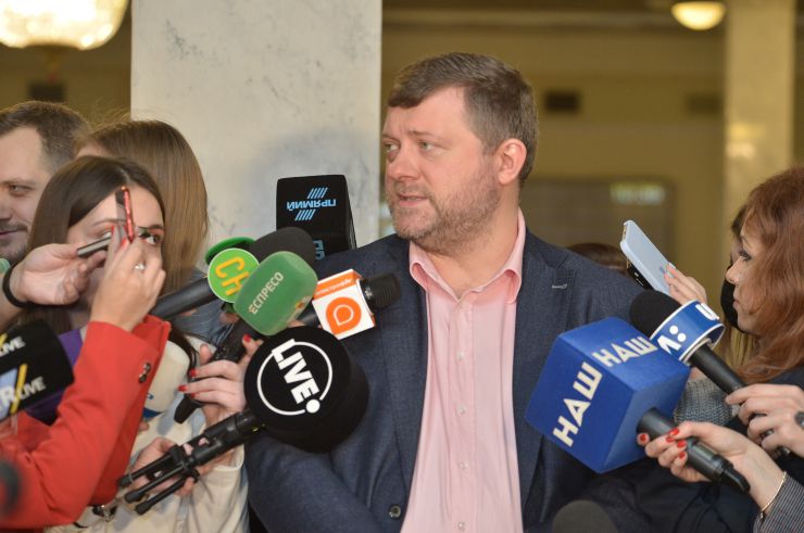 Пленарне засідання Верховної Ради України.

Голова Верховної Ради України Руслан Стефанчук відкрив пленарне засідання. 

Руслан Стефанчук зазначив, що Україна щороку 3 грудня разом зі світовою спільною відзначає Міжнародний день людей з інвалідністю, який проголошений Генеральною асамблеєю ООН у 1992 р.
Головуючий надав слово для виступу, виступив Мотиваційний спікер, амбасадор ЮНІСЕФ з питань інклюзії Яніс МакДевід

Головуючий повідомив, що у засіданні беруть участь Прем’єр-міністр Денис Шмигаль та члени Кабінету Міністрів. 
За пропозицією депутатських фракцій і груп члени Уряду відповідатимуть на запитання про обороноздатність України у 2021 році: безпекові підсумки року і перспективи.
Головуючий надав слово для виступу Міністру оборони Олексію Резнікову.
Брифінг Олександра Корнієнко 
