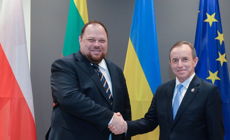  м.Варшава. Робочий візит Голови Верховної Ради України Руслана Стефанчука до Республіки Польща з метою участі у XI Сесії Міжпарламентської Асамблеї Верховної Ради України, Сейму i Сенату Республіки Польща nа Сеймасу Литовської Республіки.
Зустрічають: Маршалек Сенату Республіки Польща проф. Томаш Гродзький
Надзвичайний і Повноважний Посол України в Республіці Польща Андрій Дещиця
Покладання вінка до пам’ятника воїнам Української Народної Республіки на Вольському православному цвинтарі
