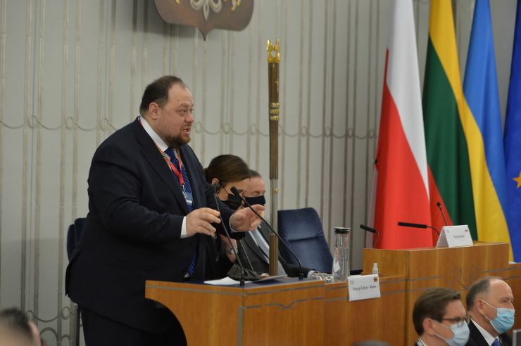 Робочий візит Голови Верховної Ради України Руслана Стефанчука до Республіки Польща з метою участі у XI Сесії Міжпарламентської Асамблеї Верховної Ради України, Сейму i Сенату Республіки Польща nа Сеймасу Литовської Республіки.
Перехід Голови Верховної Ради України Руслана Стефанчука  до кабінету Маршалка Сенату РП Томаша Гродзького для короткої вітальної розмови. 
Спільний перехід Голови Верховної Ради України Руслана Стефанчука, Голови Сеймасу Литовської Республіки Вікторія Чміліте-Нільсен та Маршалка Сенату Республіки Польща проф.  Томаша Гродзького до місця проведення засідання Міжпарламентської асамблеї (зала пленарних засідань Сенату РП). 
Відкриття XI сесії Міжпарламентської асамблеї Верховної Ради України, Сейму і Сенату Республіки Польща та Сеймасу Литовської Республіки.
 Вітальне слово Маршалка Сенату РП проф. Томаша Гродзького.
 Вітальне слово Голови Сеймасу Литовської Республіки Вікторія Чміліте-Нільсен. 
Вітальне слово Голови Верховної Ради України Р.Стефанчука Спільне фотографування голів парламентів України, Польщі та Литви
