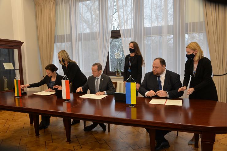 м. Варшава, Польща.
Робочий візит Голови Верховної Ради України Руслана Стефанчука до Республіки Польща з метою участі у XI Сесії Міжпарламентської Асамблеї Верховної Ради України, Сейму i Сенату Республіки Польща nа Сеймасу Литовської Республіки.
Продовження пленарної сесії Міжпарламентської асамблеї Верховної Ради України, Сейму і Сенату Республіки Польща та Сеймасу Литовської Республіки (зала пленарних засідань Сенату РП)
Підписання заключного документа (кабінет Маршалка Сенату РП) 
