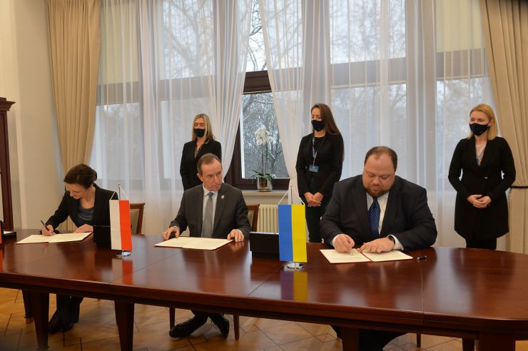 м. Варшава, Польща.
Робочий візит Голови Верховної Ради України Руслана Стефанчука до Республіки Польща з метою участі у XI Сесії Міжпарламентської Асамблеї Верховної Ради України, Сейму i Сенату Республіки Польща nа Сеймасу Литовської Республіки.
Продовження пленарної сесії Міжпарламентської асамблеї Верховної Ради України, Сейму і Сенату Республіки Польща та Сеймасу Литовської Республіки (зала пленарних засідань Сенату РП)
Підписання заключного документа (кабінет Маршалка Сенату РП) 
