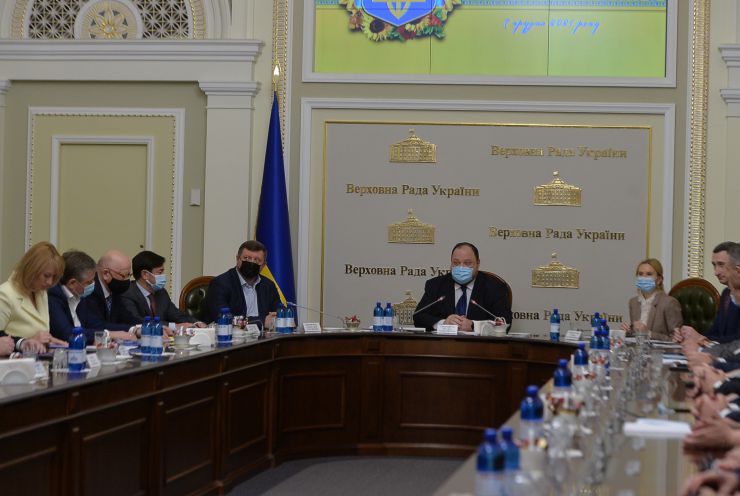 Урочисті заходи до Дня місцевого самоврядування за участю Голови Верховної Ради України Руслана Стефанчука.
В Урочистих заходах до Дня місцевого самоврядування взяли участь: перший заступник Голови Верховної Ради Олександр Корнієнко,  заступник Голови Верховної Ради Олена Кондратюк , голови профільних комітетів Верховної Ради України, представники Офісу Президента України та Уряду, керівництво Апарату Верховної Ради України, голови всеукраїнських асоціацій органів місцевого самоврядування, посадові особи  місцевого самоврядування та депутати місцевих рад, які представлені до нагородження відзнаками Верховної Ради України.
