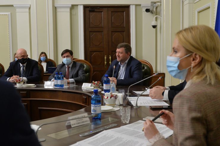 Урочисті заходи до Дня місцевого самоврядування за участю Голови Верховної Ради України Руслана Стефанчука.
В Урочистих заходах до Дня місцевого самоврядування взяли участь: перший заступник Голови Верховної Ради Олександр Корнієнко,  заступник Голови Верховної Ради Олена Кондратюк , голови профільних комітетів Верховної Ради України, представники Офісу Президента України та Уряду, керівництво Апарату Верховної Ради України, голови всеукраїнських асоціацій органів місцевого самоврядування, посадові особи  місцевого самоврядування та депутати місцевих рад, які представлені до нагородження відзнаками Верховної Ради України.
