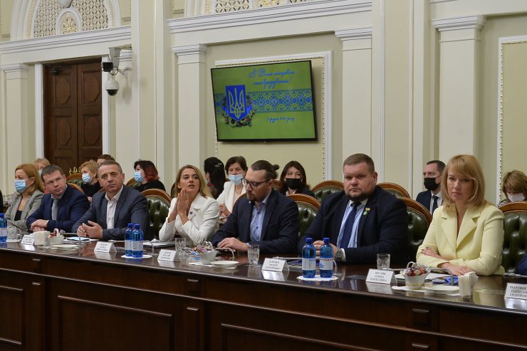 Урочисті заходи до Дня місцевого самоврядування за участю Голови Верховної Ради України Руслана Стефанчука.
В Урочистих заходах до Дня місцевого самоврядування взяли участь: перший заступник Голови Верховної Ради Олександр Корнієнко,  заступник Голови Верховної Ради Олена Кондратюк , голови профільних комітетів Верховної Ради України, представники Офісу Президента України та Уряду, керівництво Апарату Верховної Ради України, голови всеукраїнських асоціацій органів місцевого самоврядування, посадові особи  місцевого самоврядування та депутати місцевих рад, які представлені до нагородження відзнаками Верховної Ради України.
