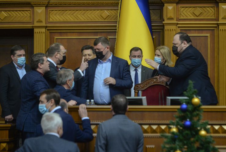 Пленарне засідання Верховної Ради України.

Голова Верховної Ради України Руслан Стефанчук відкрив пленарне засідання. 
Руслан Стефанчук зазначив, що сьогодні - День вшанування учасників ліквідації наслідків аварії на ЧАЕС.
Народні депутати хвилиною мовчання вшанували пам’ять загиблих ліквідаторів та жертв Чорнобильської трагедії.  

Прийнято Закон 