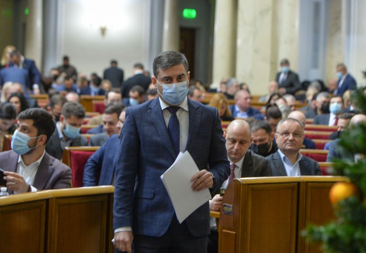 Пленарне засідання Верховної Ради України.

Голова Верховної Ради України Руслан Стефанчук відкрив пленарне засідання. 
Руслан Стефанчук зазначив, що сьогодні - День вшанування учасників ліквідації наслідків аварії на ЧАЕС.
Народні депутати хвилиною мовчання вшанували пам’ять загиблих ліквідаторів та жертв Чорнобильської трагедії.  

Прийнято Закон 