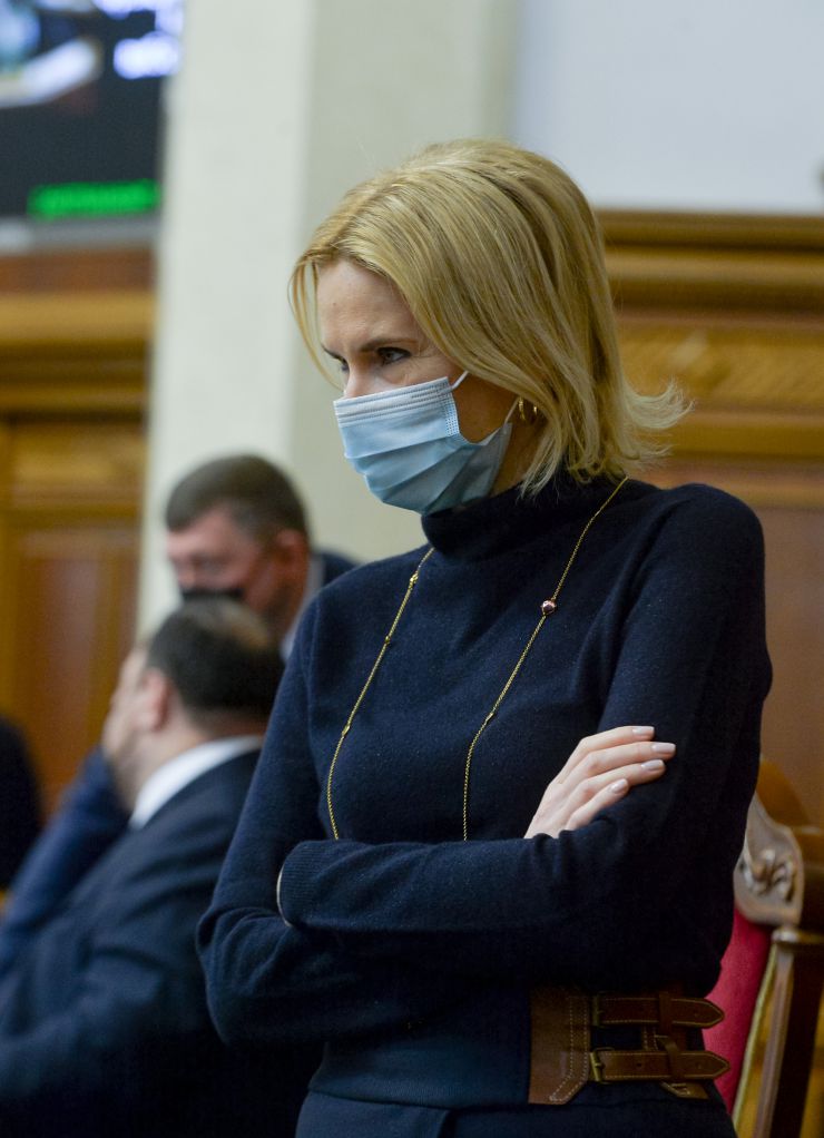 Пленарне засідання Верховної Ради України.

Голова Верховної Ради України Руслан Стефанчук відкрив пленарне засідання. 
Руслан Стефанчук зазначив, що сьогодні - День вшанування учасників ліквідації наслідків аварії на ЧАЕС.
Народні депутати хвилиною мовчання вшанували пам’ять загиблих ліквідаторів та жертв Чорнобильської трагедії.  

Прийнято Закон 