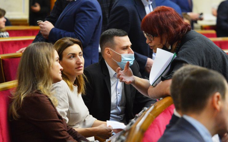 Пленарне засідання Верховної Ради України.

Голова Верховної Ради України Руслан Стефанчук відкрив пленарне засідання.

Народні депутати розглянули питання про призначення членів Національної ради України з питань телебачення і радіомовлення на три вакантні посади за квотою Верховної Ради України.
Голова Комітету з питань гуманітарної та інформаційної політики Микита Потураєв у виступі повідомив, що Комітет розглянув на своєму засіданні результати конкурсу про відбір кандидатів на заміщення трьох вакантних посад за квотою Верховної Ради України і рекомендує провести рейтингове голосування щодо 13 кандидатур.
На вакантні посади членів Національної ради України з питань телебачення і радіомовлення призначено Олександра Бурмакіна, Ольгу Герасим’юк і Олега Черниша.
Наталія Приходько Тетяна Плачкова Олександр Колтунович ОП Галина Третьякова СН
