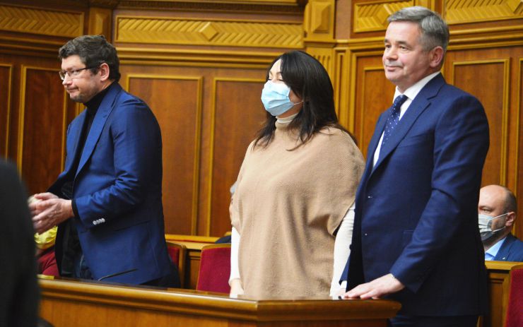 Пленарне засідання Верховної Ради України.

Голова Верховної Ради України Руслан Стефанчук відкрив пленарне засідання.

Народні депутати розглянули питання про призначення членів Національної ради України з питань телебачення і радіомовлення на три вакантні посади за квотою Верховної Ради України.
Голова Комітету з питань гуманітарної та інформаційної політики Микита Потураєв у виступі повідомив, що Комітет розглянув на своєму засіданні результати конкурсу про відбір кандидатів на заміщення трьох вакантних посад за квотою Верховної Ради України і рекомендує провести рейтингове голосування щодо 13 кандидатур.
На вакантні посади членів Національної ради України з питань телебачення і радіомовлення призначено Олександра Бурмакіна, Ольгу Герасим’юк і Олега Черниша.
Новообрані члени Нацради з питань телебачення і радіомовлення Бурмакін Олександр, Герасим'юк Ольга, Черниш Олег  (зліва направо )
