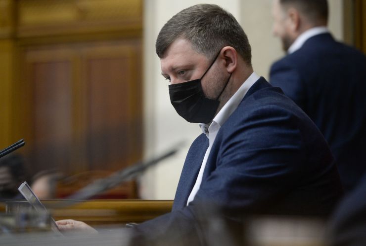 Пленарне засідання Верховної Ради України. 
 
Голова Верховної Ради України Руслан Стефанчук відкрив пленарне засідання.
Головуючий повідомив, що у засіданні беруть участь Прем’єр-міністр Денис Шмигаль та члени Кабінету Міністрів.
Руслан Стефанчук повідомив, що за пропозицією депутатських фракцій і груп народні депутати заслухають інформацію Прем'єр-міністра України про соціально-економічну ситуацію в Україні та заходи Уряду з вирішення проблемних питань.
Прийнято Закон 