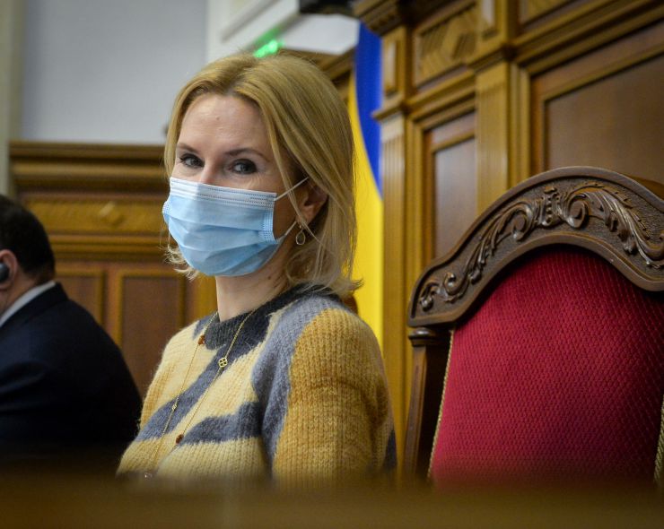 Пленарне засідання Верховної Ради України. 
 
Голова Верховної Ради України Руслан Стефанчук відкрив пленарне засідання.
Головуючий повідомив, що у засіданні беруть участь Прем’єр-міністр Денис Шмигаль та члени Кабінету Міністрів.
Руслан Стефанчук повідомив, що за пропозицією депутатських фракцій і груп народні депутати заслухають інформацію Прем'єр-міністра України про соціально-економічну ситуацію в Україні та заходи Уряду з вирішення проблемних питань.
Прийнято Закон 