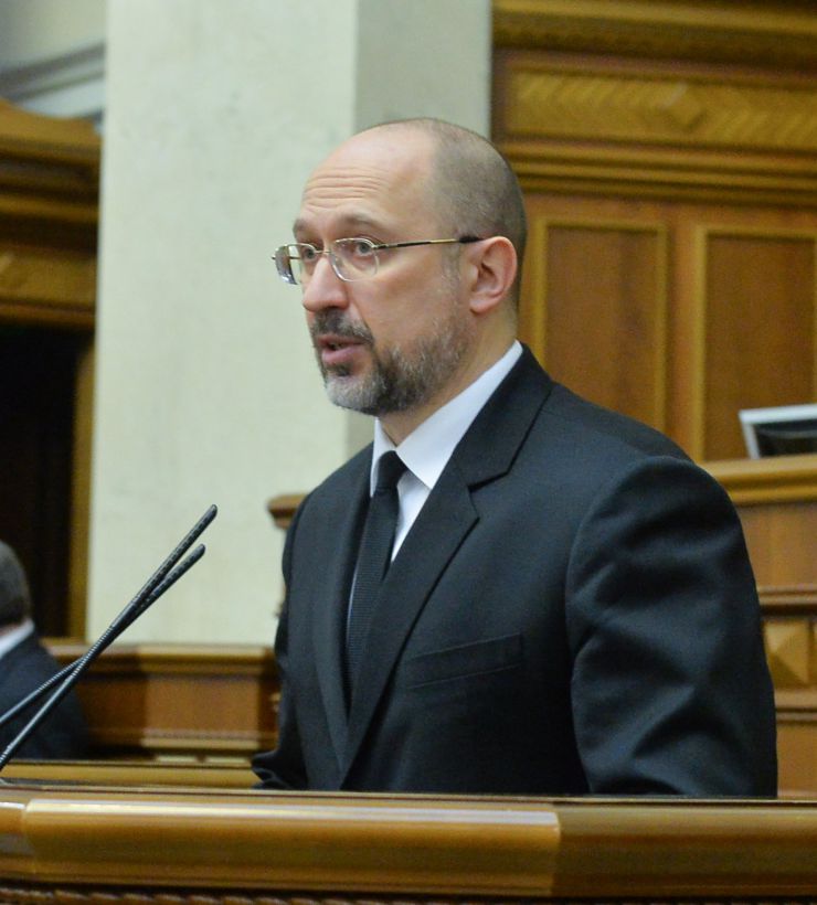 Пленарне засідання Верховної Ради України.
   
Голова Верховної Ради України Руслан Стефанчук відкрив пленарне засідання.
Руслан Стефанчук зазначив, що сьогодні відзначається 30 років з дня затвердження Верховною Радою України Державного Прапора України - національного прапора.
Головуючий повідомив, що у засіданні беруть участь Прем’єр-міністр Денис Шмигаль та члени Кабінету Міністрів. 
Руслан Стефанчук повідомив, що учора на пленарному засіданні було прийнято рішення щодо проведення «години запитань до Уряду» з 10-ї до 12-х години.
Головуючий надав слово для виступу Міністру оборони Олексію Резнікову.
З інформацією щодо подолання пандемії коронавірусу виступив Міністр охорони здоров’я Віктор Ляшко.
Прем'єр-міністр України Дмитро Шмигаль виступив з доповіддю, у якій поінформував народних депутатів щодо викликів та актуальних питань в сфері енергетичної безпеки України.

Голова Верховної Ради України закрив шосту сесію.
