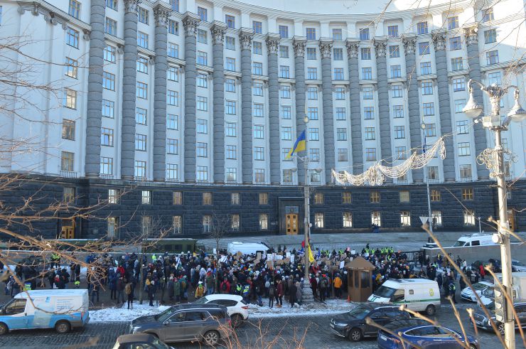 Під будівлею Кабінету Міністрів відбувся мітинг 