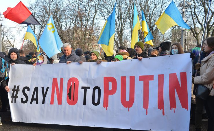 Марш Єдності за Україну в Києві.
 У Києві 12 лютого близько тисячі людей вийшли на Марш єдності за Україну на тлі загрози військового вторгнення Росії на українську територію. Учасники пройшли ходою від парку Шевченка до Майдану Незалежності. 
