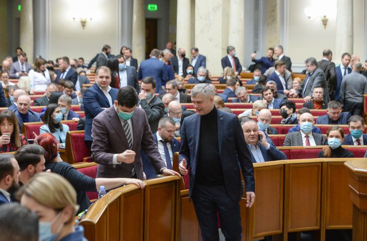 Пленарне засідання Верховної Ради України.
   
Голова Верховної Ради України Руслан Стефанчук відкрив пленарне засідання. 
Головуючий надав слово для виступів з оголошеннями, повідомленнями, пропозиціями представникам депутатських фракцій і груп.
Прийнято Закон 