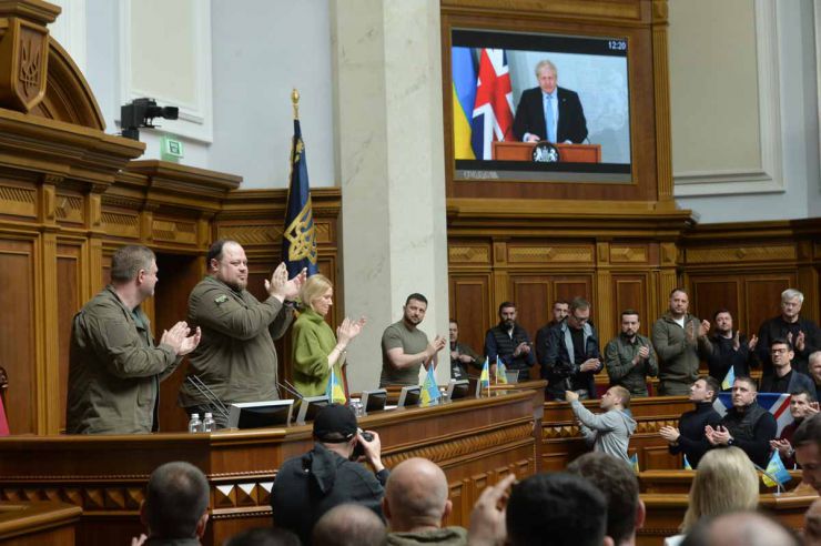 Прем’єр Великої Британії Боріс Джонсон звернувся до Верховної Ради України. Виступ відбувся у форматі відеозв’язку під час пленарного засідання 3 травня.