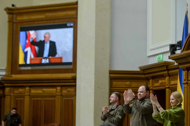 Прем’єр Великої Британії Боріс Джонсон звернувся до Верховної Ради України. Виступ відбувся у форматі відеозв’язку під час пленарного засідання 3 травня.