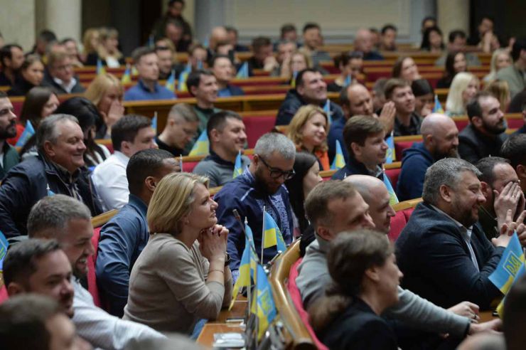 Прем’єр Великої Британії Боріс Джонсон звернувся до Верховної Ради України. Виступ відбувся у форматі відеозв’язку під час пленарного засідання 3 травня.