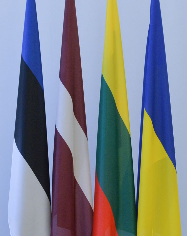 Голова Верховної Ради України Руслан Стефанчук  провів зустріч з міністром закордонних справ Естонської Республіки Евою-Марією Лійметс, міністром закордонних справ Латвійської Республіки Едгарсом Рінкевичсом та міністром закордонних справ Литовської Республіки Габріелюсом Ландсбергісом.