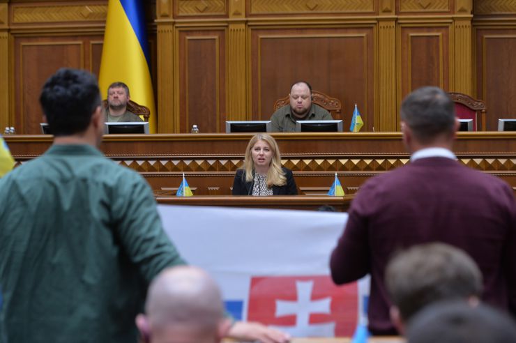 Пленарне засідання Верховної Ради України.

Президент Словаччини Зузана Чапутова виступила сьогодні у Верховній Раді.

Рада звільнила з посади омбудсмена Людмилу Денісову. Про це повідомив нардеп Ярослав Желєзняк. За проголосувало 234 депутати.
