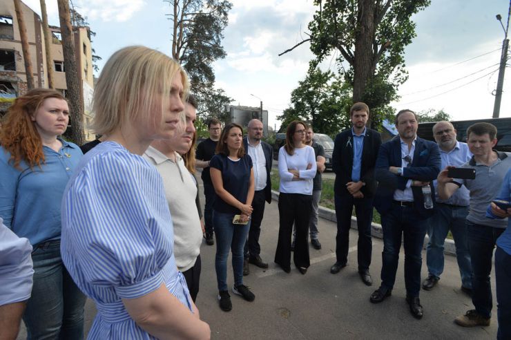 Делегація депутатів національних парламентів держав-членів ЄС «U4U» (United for Ukraine) здійснила візит до смт. Бородянка, м. Буча, Ірпінь Київської області
