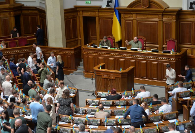Пленарне засідання Верховної Ради України.

Верховна Рада підтримала ратифікацію Конвенції Ради Європи про запобігання насильству стосовно жінок і домашньому насильству та боротьбу із цими явищами, більш відомої як Стамбульська конвенція.
