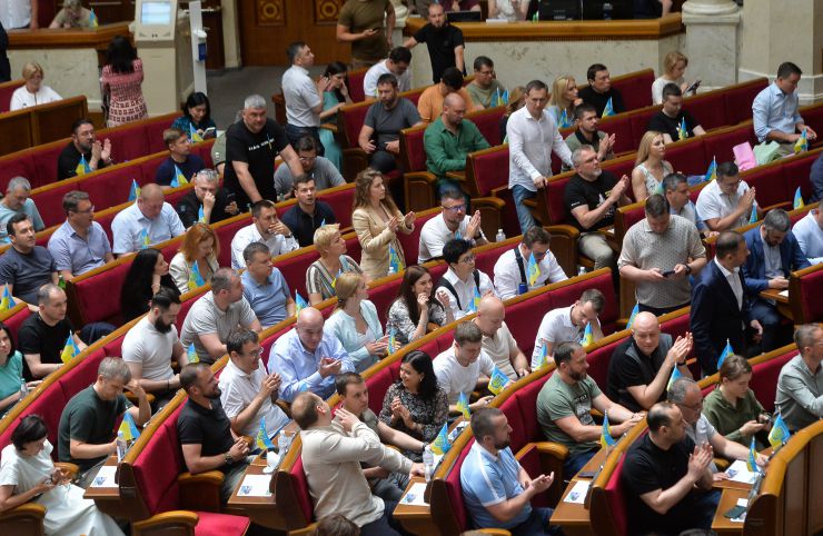 Пленарне засідання Верховної Ради України.

Верховна Рада підтримала ратифікацію Конвенції Ради Європи про запобігання насильству стосовно жінок і домашньому насильству та боротьбу із цими явищами, більш відомої як Стамбульська конвенція.
