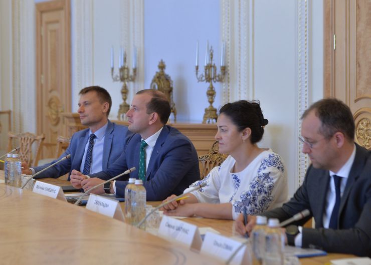 Зустріч Голови Верховної Ради України Руслана Стефанчука з Єврокомісаром з питань навколишнього середовища, океанів і рибальства Віргініюсом Сінкявічюсом