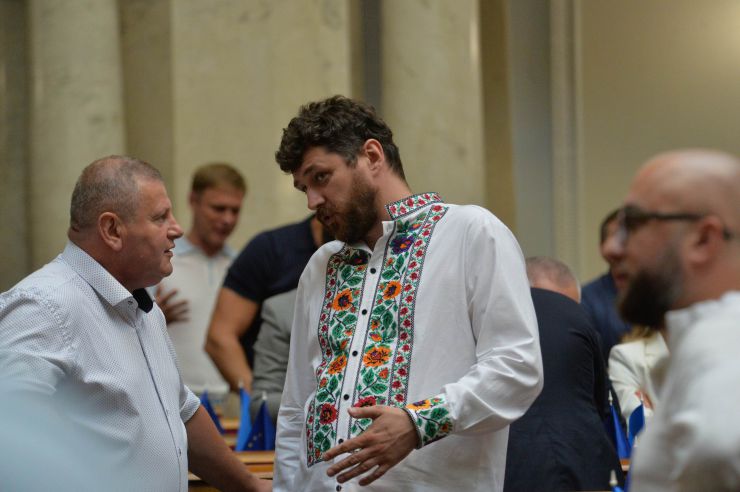 Пленарне засідання Верховної Ради України.

ВР України обрала Генерального прокурора. Ним став Андрій Костін.

ВР України обрала суддю Конституційного суду. Нею стала Ольга Совгиря.
