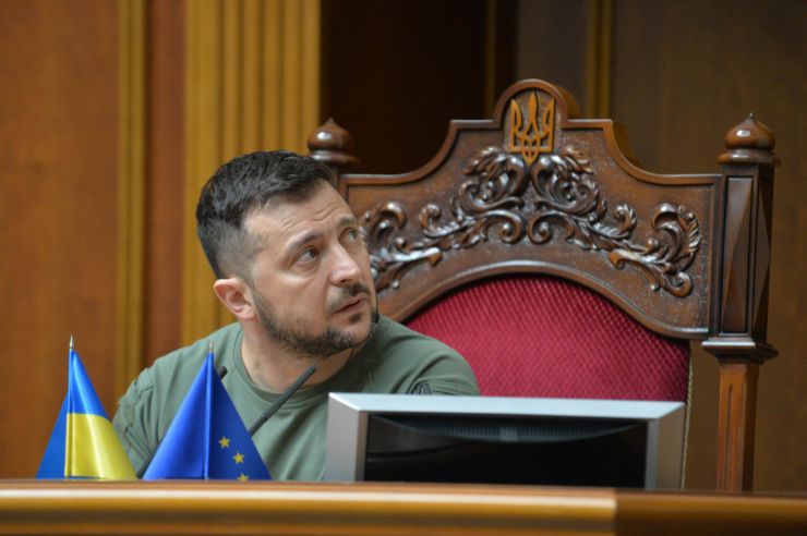Пленарне засідання Верховної Ради України.

ВР України обрала Генерального прокурора. Ним став Андрій Костін.

ВР України обрала суддю Конституційного суду. Нею стала Ольга Совгиря.
