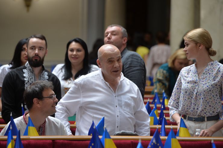 Пленарне засідання Верховної Ради України. В Україну 28 липня з офіційним візитом прибув президент Литви Гітанас Науседа. У ході свого візиту він зустрівся з главою нашої країни Володимиром Зеленським та вручив йому орден Вітовта Великого, а також виступив у Верховній Раді.
Онлайн звернулася до нардепів голова Європейського парламенту Роберта Мецола. 