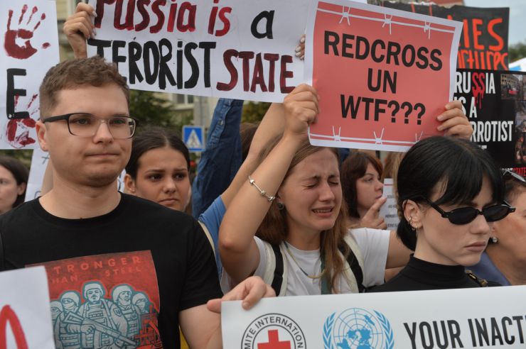 Родичі полонених бійців 