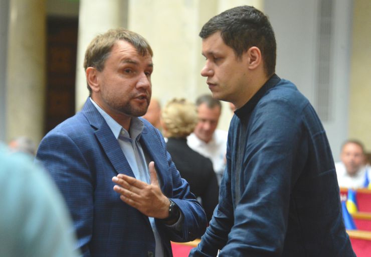Пленарне засідання Верховної Ради України. Володимир В’ятрович (ЄС) Роман Грищук (СН)