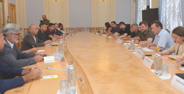 Перший заступник Голови Верховної Ради України Олександр Корнієнко зустрівся із делегацією  представників партії «Альянс лібералів і демократів за Європу» (ALDE)».

На початку зустрічі Олександр Корнієнко висловив вдячність європейським колегам за візит до Києва та за допомогу їхніх країн
