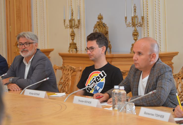 Перший заступник Голови Верховної Ради України Олександр Корнієнко зустрівся із делегацією  представників партії «Альянс лібералів і демократів за Європу» (ALDE)».

На початку зустрічі Олександр Корнієнко висловив вдячність європейським колегам за візит до Києва та за допомогу їхніх країн

