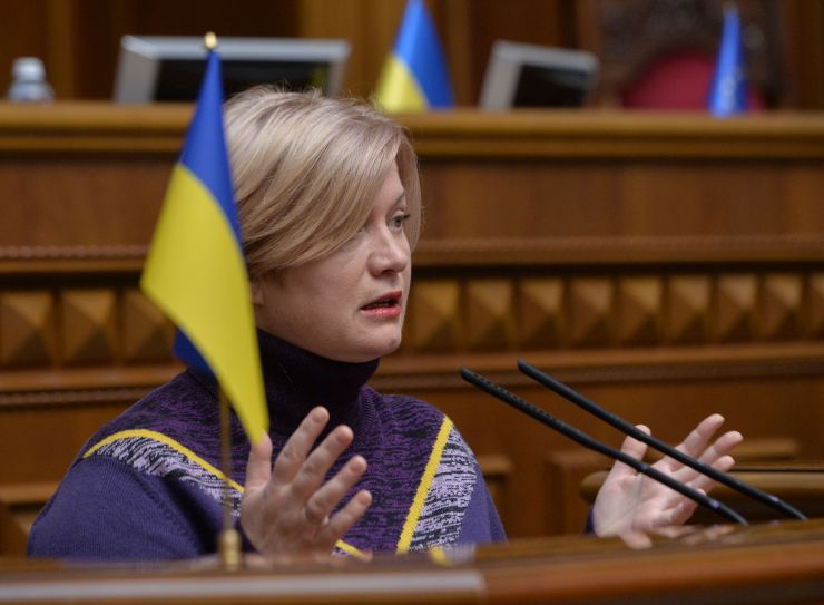 Пленарне засідання Верховної Ради України.

Верховна Рада ухвалила в цілому законопроєкт № 8008 щодо захисту фінансової системи України від дій держави, яка здійснює збройну агресію проти України. Документ підтримали 316 нардепів.

Згідно із законопроєктом, зокрема, передбачено:
- недопущення до керівництва та управління суб’єктами первинного фінансового моніторингу осіб, які є громадянами РФ;
- розширення переліку високоризикових клієнтів громадянами та юридичними особами, які є резидентами РФ, та/або діяльність, яких пов’язана з нею;
- встановлення обов’язку для суб’єктів первинного фінансового моніторингу звітувати в Держфінмоніторинг про порогові операції з суб’єктами, пов’язаними з РФ.
