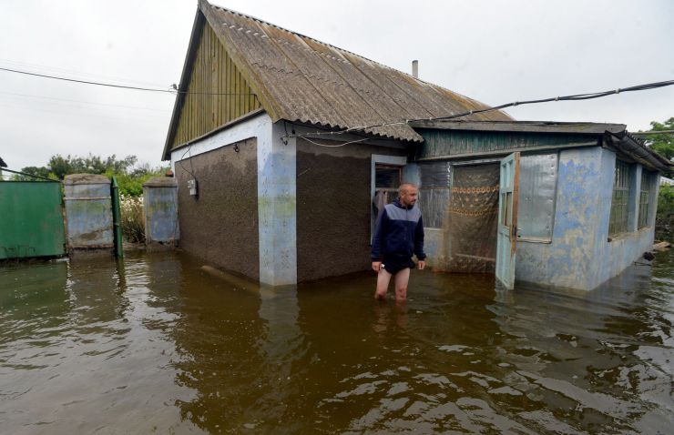 Як повідомляє місцева влада, станом на 14 червня 2023 року рівень води в річці Інгулець у Снігурівській громаді Миколаївської області впав на 2 м 78 см, але село Афанасіївка досі у водяному полоні. Відновлюється електропостачання, продовжується доставка продуктів харчування, питної води та засобів гігієни до підтоплених населенних пунктів, люди повертаються додому. Там, де рівень води знизився, відповідні комісії розпочинають роботу з фіксації завданої шкоди. А на початку підтоплення загалом з села Афанасіївка рятувальниками евакуювали 75 дорослих та дітей. Також військові допомагали вивозити й корів.