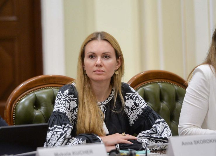 Перший заступник Голови Верховної Ради України Олександр Корнієнко провів зустріч із Генеральним директором з питань сусідства та переговорів Європейської Комісії Гертом Яном Коопманом та Головою Представництва ЄС в Україні Матті Маасікасом. Зустріч відбулася за  участі керівників та представників депутатських фракцій і груп Парламенту.
Головним питанням розмови  стало виконання Україною, зокрема Верховною Радою України, рекомендацій Європейської Комісії  та обговорення наступних кроків з виконання кожної із них.
