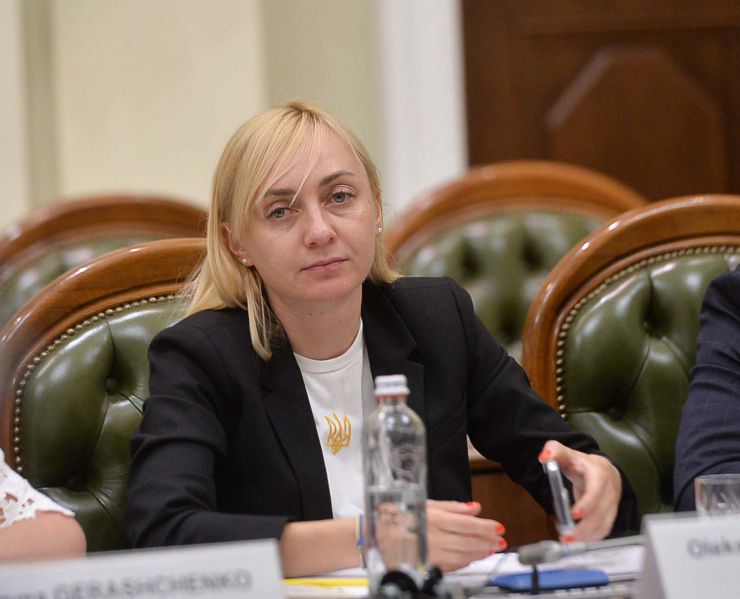 Перший заступник Голови Верховної Ради України Олександр Корнієнко провів зустріч із Генеральним директором з питань сусідства та переговорів Європейської Комісії Гертом Яном Коопманом та Головою Представництва ЄС в Україні Матті Маасікасом. Зустріч відбулася за  участі керівників та представників депутатських фракцій і груп Парламенту.
Головним питанням розмови  стало виконання Україною, зокрема Верховною Радою України, рекомендацій Європейської Комісії  та обговорення наступних кроків з виконання кожної із них.
