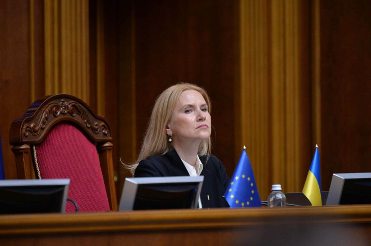 Пленарне засідання Верховної Ради України.
Верховна Рада продовжила дію воєнного стану та мобілізації ще на три місяці, 
Верховна Рада відправила у відставку міністра культури Ткаченка.За відповідне рішення проголосували 321 нардеп. Верховна рада припинила депутатські повноваження народного депутата Арістова.
