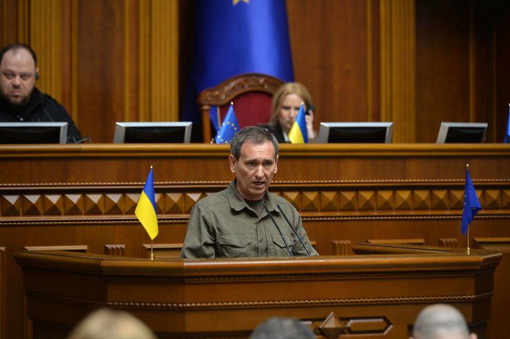 Пленарне засідання Верховної Ради України.
Верховна Рада продовжила дію воєнного стану та мобілізації ще на три місяці, 
Верховна Рада відправила у відставку міністра культури Ткаченка.За відповідне рішення проголосували 321 нардеп. Верховна рада припинила депутатські повноваження народного депутата Арістова. Веніславський

