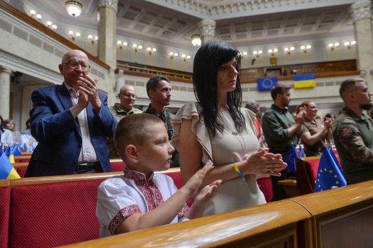 У День Української Державності у Парламенті відбулася зустріч із мобілізованими на захист України працівниками Апарату Верховної Ради України та працівниками державних підприємств і установ, підпорядкованих Управлінню справами Апарату.

