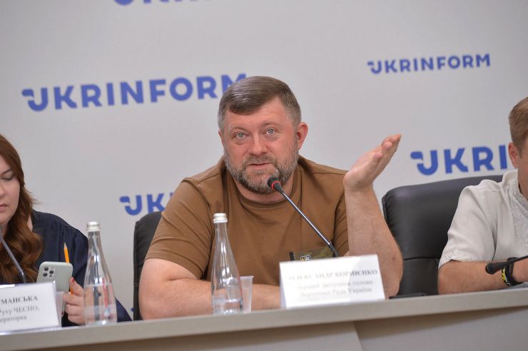 Пресконференція «Антирейтинг прозорості Комітетів Верховної Ради». Організатор: Громадська організація Рух ЧЕСНО. 
Учасники: Олександр Корнієнко — перший заступник Голови Верховної Ради України; Михайло Радуцький — голова Комітету ВРУ з питань здоров'я нації; Ярослав Юрчишин — заступник голови Комітету ВРУ з питань антикорупційної політики; 
Модераторка: Віта Думанська - лідерка Руху ЧЕСНО. Під час заходу представлено третій антирейтинг прозорості комітетів Верховної Ради України, який Рух ЧЕСНО провів у цьому скликанні парламенту, згідно з затвердженою методологією за підтримки Міжнародного фонду 