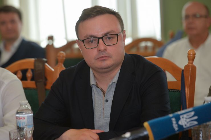 Перший заступник Голови Парламенту України Олександр Корнієнко взяв участь в засіданні експертного круглого столу «Саміт НАТО: підсумки Вільнюса — перспективи Вашингтона».
У заході взяли участь народні депутати України: члени Комітету з питань зовнішньої політики та міжпарламентського співробітництва — заступник Голови Комітету Олександр Копиленко, заступник Голови Комітету Арсеній Пушкаренко, секретар Комітету Андрій Шараськін, члени Комітету Ігор Кривошеєв та Ольга Руденко, а також Перший заступник Голови Комітету з питань інтеграції України до Європейського Союзу Вадим Галайчук.
