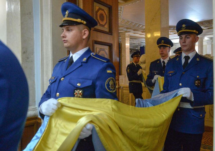 Урочисте пленарне засідання Верховної Ради України.
Верховна Рада продовжила роботу в пленарному режимі і 24 серпня – в День Незалежності України. В цей день у залі все було урочисто: майже всі депутати у вишиванках. Всюди прапори держав-союзників. А ложі гостей і дипломатів -- заповнені представниками різних держав, друзями нашої країни.
В парламенті пролунав Державний Гімн у виконанні депутатського корпусу. Також до сесійної зали внесли Державний прапор. Той самий, який внесли до Верховної Ради 24 серпня 1991 року після ухвалення Акту проголошення незалежності України. Стефанчук
