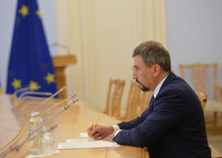 Перший заступник Голови Верховної Ради України Олександр Корнієнко провів робочу зустріч із Головою Офісу Ради Європи Мачеєм Янчаком. 
У зустрічі також взяли участь народні депутати України — Голова Комітету з питань прав людини, деокупації та реінтеграції тимчасово окупованих територій України, національних меншин і міжнаціональних відносин Андрій Задорожний, заступниця Голови Комітету з питань інтеграції України до Європейського Союзу Марія Мезенцева та голова підкомітету з питань адміністративно-територіального устрою Комітету з питань організації державної влади, місцевого самоврядування, регіонального розвитку та містобудування Віталій Безгін. 
