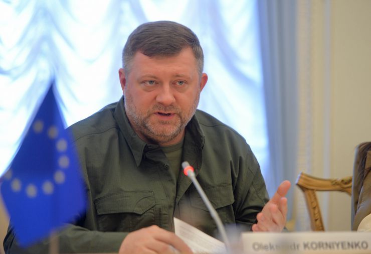 Перший заступник Голови Верховної Ради України Олександр Корнієнко провів робочу зустріч із Головою Офісу Ради Європи Мачеєм Янчаком. 
У зустрічі також взяли участь народні депутати України — Голова Комітету з питань прав людини, деокупації та реінтеграції тимчасово окупованих територій України, національних меншин і міжнаціональних відносин Андрій Задорожний, заступниця Голови Комітету з питань інтеграції України до Європейського Союзу Марія Мезенцева та голова підкомітету з питань адміністративно-територіального устрою Комітету з питань організації державної влади, місцевого самоврядування, регіонального розвитку та містобудування Віталій Безгін. 
