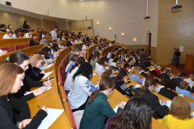 Радіодиктант національної єдності в Київському національному університеті імені Тараса Шевченка до Дня української писемності та мови