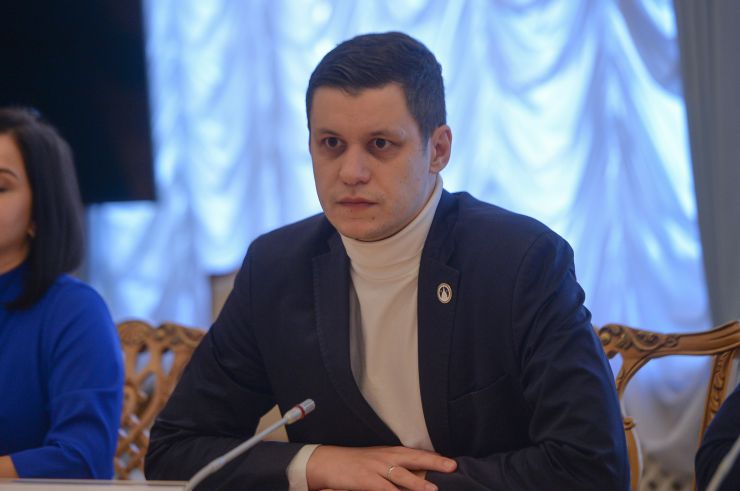 Зустріч Першого заступника Голови Верховної Ради України Олександра Корнієнка зі старшим менеджером Програми «Відкритий світ» Офісу міжнародного лідерства Конгресу США Льюїсом Маданіком. 
Роман Грищук, Ксенія Семенова
