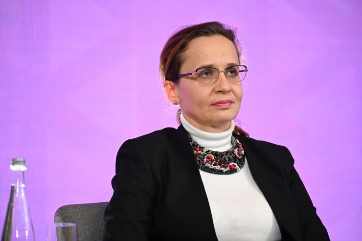 У Києві відбувся перший день 7 Українського Жіночого Конгресу «Жіноче лідерство. Час відновлення. Час відбудови» за участі першого заступника Голови Верховної Ради України Олександра Корнієнко
Відкриваючи Конгрес, його співзасновниця, віцеспікерка Олена Кондратюк зазначила, що УЖК формує візію: як побудувати справедливе суспільство з паритетною участю жінок і чоловіків у процесах і рішеннях.
Перша леді України Олена Зеленська у своєму виступі на Конгресі заявила про формування нової ролі української жінки, які і боронять країну в лавах ЗСУ, і тримають на своїх плечах економіку в тилу.
Співзасновниця УЖК народна депутатка Марія Іонова вважає, що щорічні Українські Жіночі Конгреси — це прекрасна нагода ділитися досвідом.
Співзасновниця Конгресу Світлана Войцеховська особливу увагу відводить освітній платформі. Клименко Ю.
